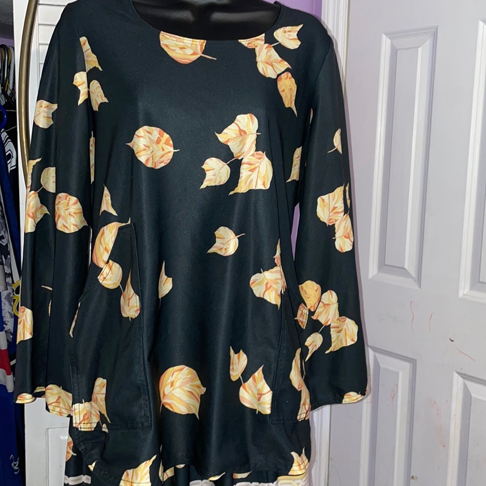 Hand Made Printed 2 Piece Skirt Set- Large - Picture 2 of 12